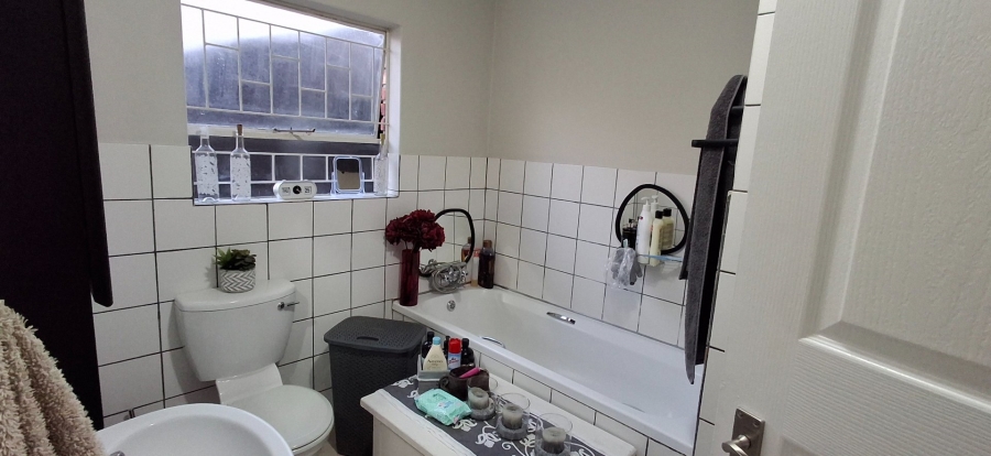 2 Bedroom Property for Sale in Fleurdal Free State
